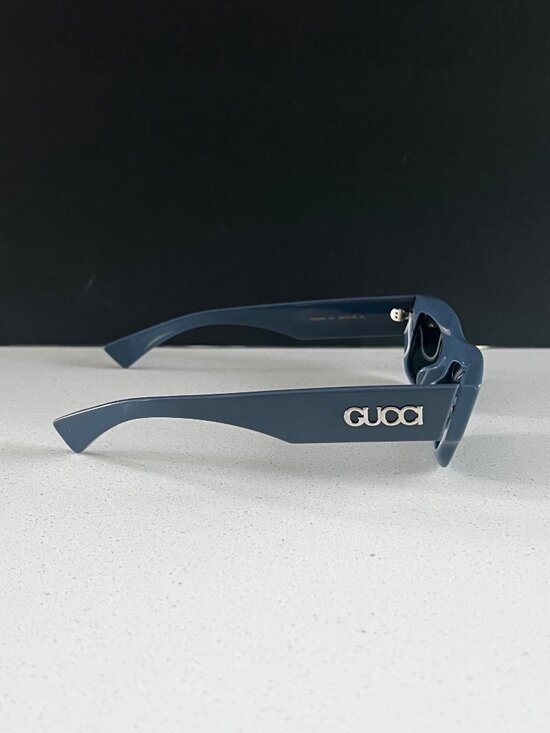 GUCCI GG1839S 003 rectangular blue frame sunglasses main image 9